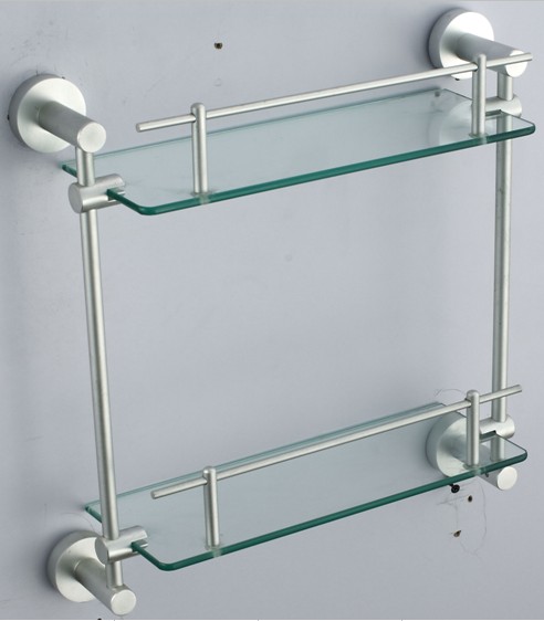 五金、水龙头:毛巾架、手纸盒