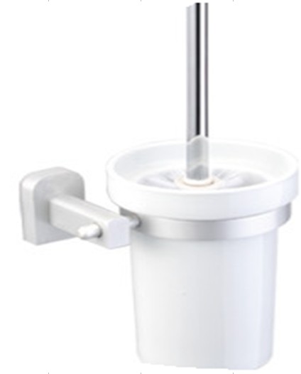 五金、水龙头:毛巾架、手纸盒