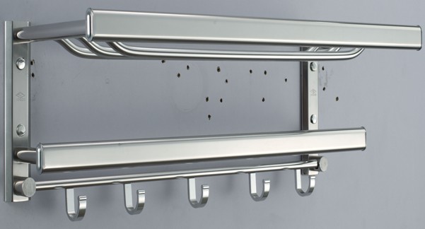 五金、水龙头:毛巾架、手纸盒