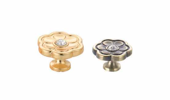 五金、水龙头:门吸、拉手