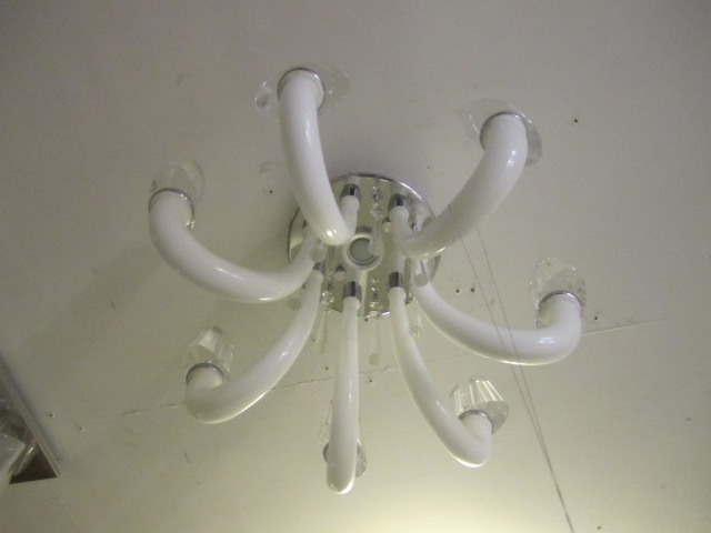 灯具:品源吸顶灯
