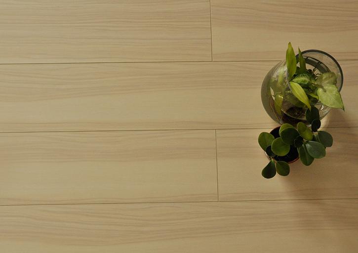 强化复合木地板 12.2mm 倩影白柚