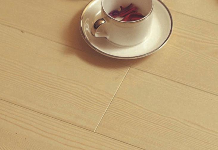 强化复合木地板 12.2mm 云海玉松 耐磨 细腻