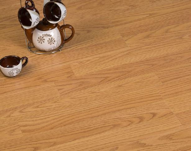 强化复合地板N7185塔克马橡木 浮雕面 防滑 